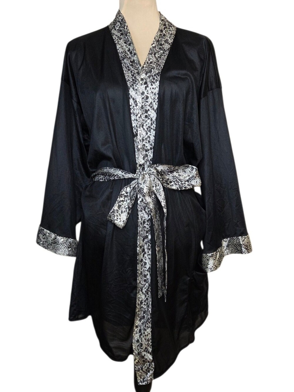 Vintage 80s Frederick's of Hollywood Black Animal Print Trim Robe Loungewear